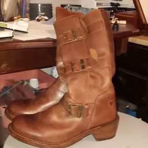 3 Buckle Dr. Martens